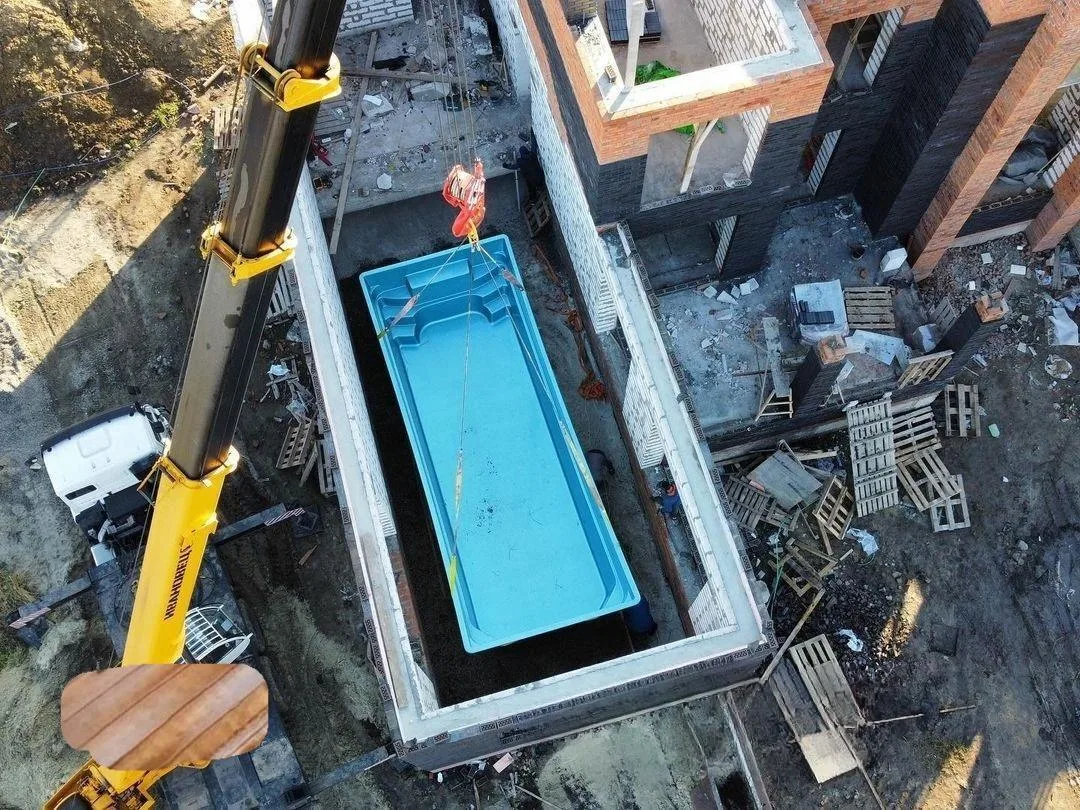 Laguna 9 — зона отдыха у бассейна в Курске